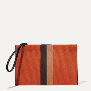 Rothy’s caramel spice essential pouch w/magnets NWOT